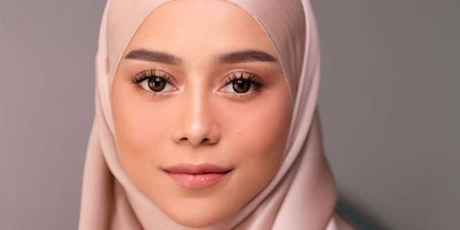 Ide Makeup Nude Pink ala Lesti Kejora, Hasilnya Anggun Banget