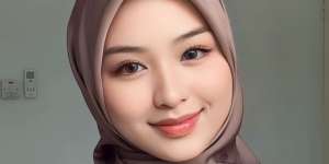 Coba Style Hijab Silk Menjuntai, Look Jadi Elegan