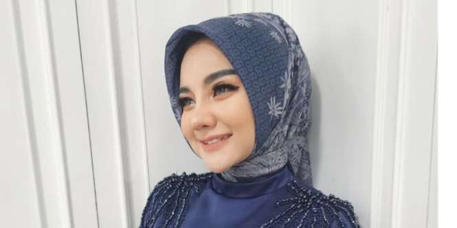 Adem Banget! Biasa Tampil Terbuka, Biduan Koplo Lala Widy Tampil Berhijab