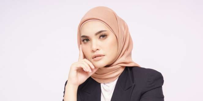 Waspada, Komedo dan Jerawat Muncul Saat Pakai Kosmetik Baru
