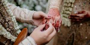 Viral Pernikahan Ditunda Usai Adik Pengantin Wanita Ancam Akhiri Hidup, Endingnya Plot Twist Banget