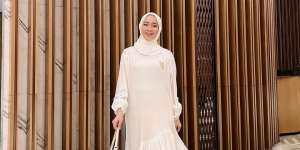 Tampil dengan Nuansa Earth Tone, Tengok Style Manis Dewi Istri Melki Bajaj 
