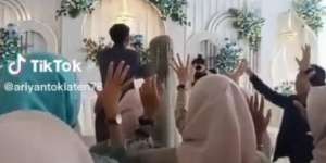 Momen Haru Mempelai Wanita Langkahi Kakak untuk Menikah, Saat Resepsi Lakukan Hal yang Bikin `Mewek` Berjemaah