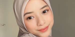 Cara Beda Kenakan Hijab Paris, Tampilan Auto Manis