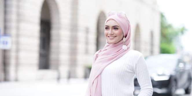 Perhatikan 3 Tips Makeup Ini Sebelum Melakukan Sesi Foto di Luar Ruangan