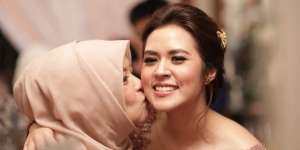Hari Ibu Internasional, Raisa dan Hamish Ikut Merayakan