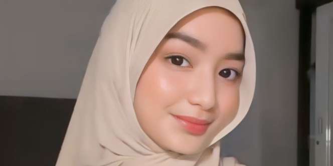 Tinggal Ikat, Cara Praktis Buat Style Pashmina Flowy
