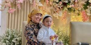Momen Gala Sky Panjatkan Doa untuk Vanessa Angel dan Bibi Andriansyah, Bikin Nyesek