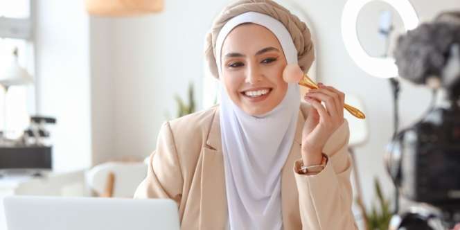 Cream Blush Tak Hanya untuk Pipi, Cari Tahu 5 Fungsi Lainnya