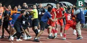 Ofisial Timnas Thailand Pengeroyok Manajer Timnas Indonesia Sumardji Minta Maaf Sambil Nangis-Nangis