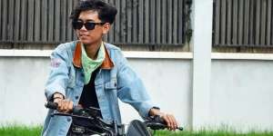 Masih Ingat Alif Cepmek si Dilan KW? Dulu Viral dengan Kalimat `Kamu Nanyeaa` Kini Penampilannya Berubah Drastis, Punya Pacar Baru!