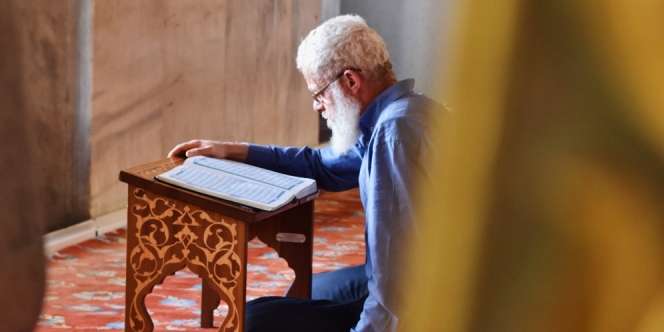 Keutamaan Surat Al-Qalam bagi Umat Islam, Terhindar dari Himpitan Siksa Kubur