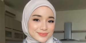 Cukup Dua Langkah, Hijab Square Motif Langsung Rapi