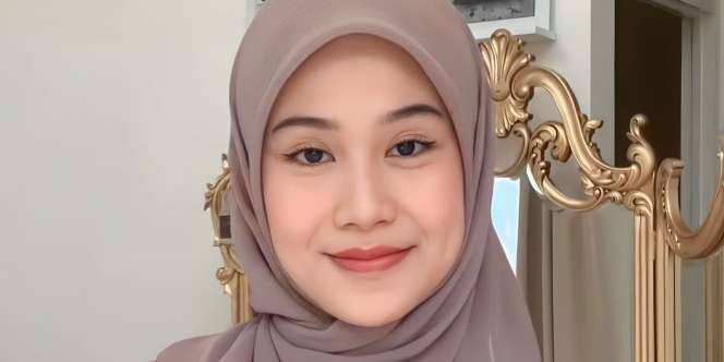 Sweet Look dengan Kerudung Paris Polos, Caranya Mudah Banget