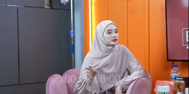 Inara Rusli Sindir Pelakor yang Rusak Rumah Tangganya: Gak Perlu Cantik, Cukup Gak Tau Diri Aja!
