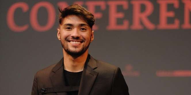 Refal Hady Jadi Barista, Auto Bikin Pembeli Betah