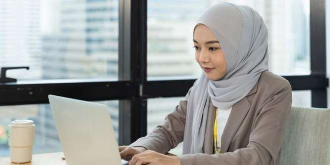 Koleksi One Set Tailor Bikin Tampilan Stylish Bernuansa Boyish