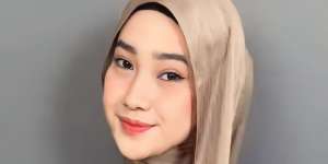 Hijab Rapi Tanpa Jarum Pentul, Manfaatkan Fashion Tape 