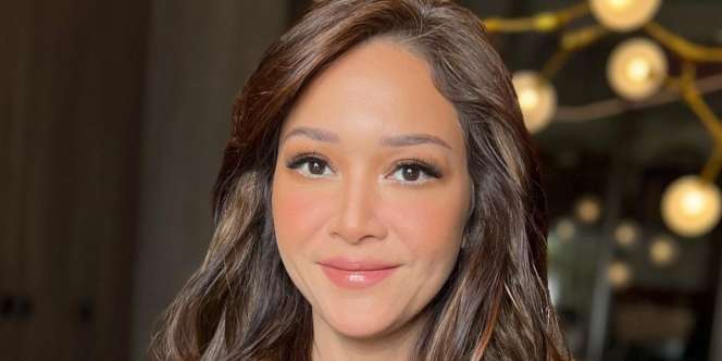 Dirias Makeup Natural, Maia Estianty Dipuji Mirip Boneka