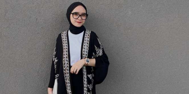 4 Look Outfit Etnik untuk Gaya Kasual yang Manis
