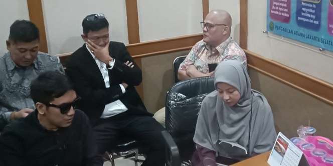 Tak Ada Peluang Rujuk, Desta dan Natasha Rizki Sepakat Cerai