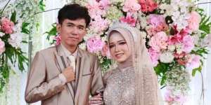 Potret Penampilan Ibu Eny di Pesta Pernikahan Sang Anak, Ekspresi Wajahnya Jadi Sorotan