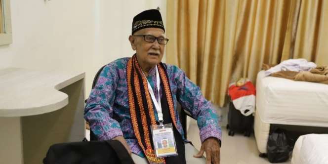 Kakek Umur Seabad Rela Jual Tanah untuk Berangkat Haji, Seluruh Harta Sudah Diwariskan ke Anaknya