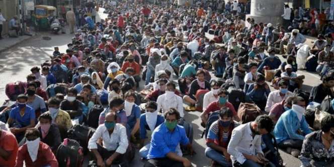 India Darurat Pekerjaan! Pemuda Lulusan S2 Ini Terpaksa Jadi Tukang Sapu untuk Hidupi Keluarganya
