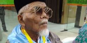 Mbah Soleh, Jemaah Haji Tunanetra Rela Jual Tanah demi ke Tanah Suci Bareng Istri