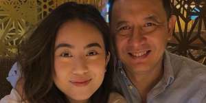 Cerdas dan Berprestasi, Intip 5 Potret Casey Rebecca Putri Semata Wayang Sonny Tulung