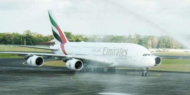 Fakta-Fakta Menarik Pesawat Terbesar di Dunia Airbus A380 Pertama Kali Mendarat di Bali