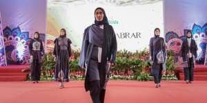 Intip Koleksi Busana Culture yang Digadang Bakal Jadi Tren Fashion Milenial