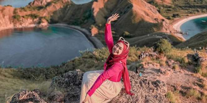 Aksi Ria Ricis Terobsesi jadi Putri Duyung, Menyelam di Aquarium Besar, Deg-degan Hiu Melintas