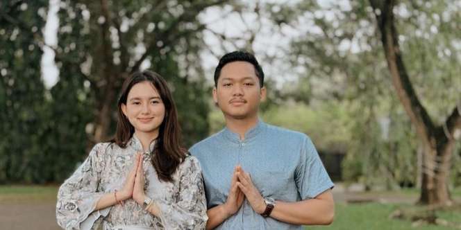 Tampil Berkerudung di Acara Pengajian Aurel Hermansyah, Penampilan Sarah Menzel Disorot