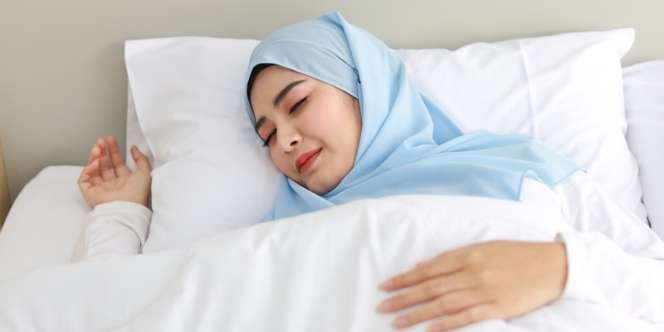 Air Liur Ternyata Bisa Sebabkan Bibir Hitam