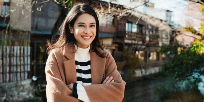 Ritual Skincare Dian Sastro Biar Kulitnya Tetap Glowing di Usia 41