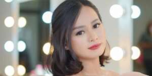 Potret Cantiknya Putri Elly Sugigi, Ulfi Damayanti yang Buat Seorang TNI Jatuh Cinta