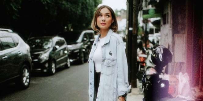 Potret Sara Wijayanto di Nikahan Sang Adik Adinia Wirasti, Penampilannya bak Boneka Hidup