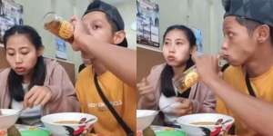 Terlalu Semangat Minum, Bibir Pria ini Nyangkut di Botol Teh