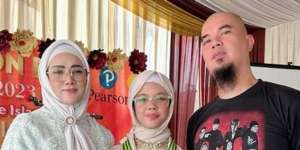 Hadiri Acara Kelulusan Safeea, Penampilan Ahmad Dhani Jadi Omongan