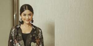 Inspirasi Makeup Elegan Erina Gudono Bernuansa Natural