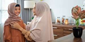 Jawab dengan Bijak Saat Anak Bertanya Soal Neraka yang Mengerikan