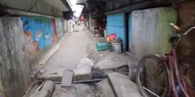 Potret Perkampungan di Bawah Kota Jakarta, Tak Disangka Seperti Ini Penampakannya…