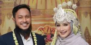 Ingat Amalia Fujiawati Mantan Istri Bambang Pamungkas? Baru Nikah di KUA, Langsung Punya 11 Anak