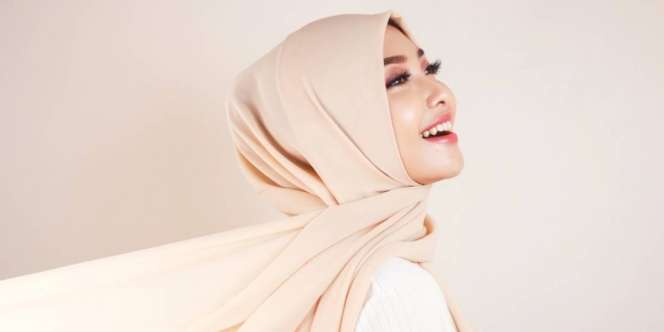 Cara Lipat Hijab Biar Siap Pakai, Smooth Selalu Rapi