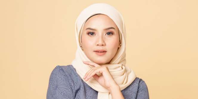 Pakai Concealer di Bawah Alis Lebih Rapi dan Mudah dalam 5 Langkah
