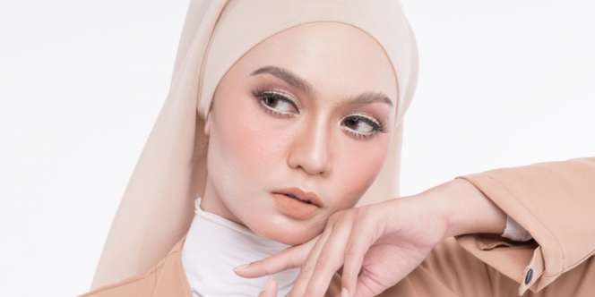 Ombre Undereyes, Wajah Lebih Cerah dengan Concealer dan Blush