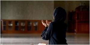 10 Adab dan Etika Berdoa yang Wajib Diperhatikan Umat Islam, Kunci agar Permohonan Dikabulkan Allah SWT