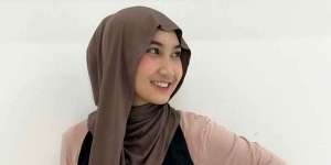 Referensi Outfit Hijab Nyaman dan Stylish untuk Mama Muda