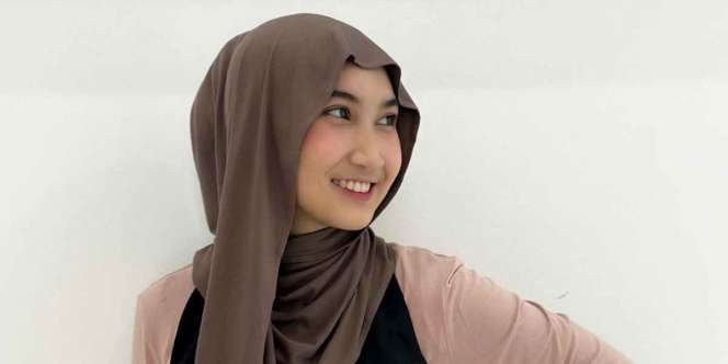 Referensi Outfit Hijab Nyaman dan Stylish untuk Mama Muda
